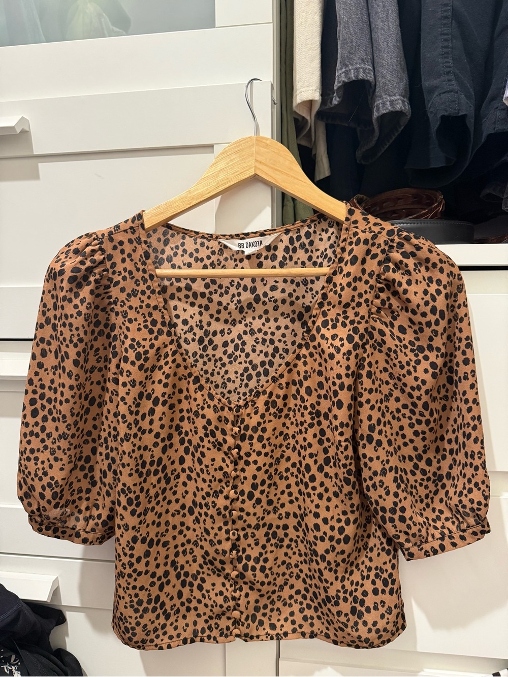 BB Dakota Brown and Black Leopard Button-Front Puff Sleeve Blouse